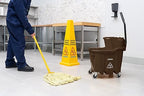 Carlisle FoodService Products Omnifit Mop Bucket - Image 8
